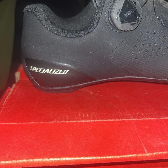 Specialized bicycle shoes NIB . Retails for 450.00 new. - Picture 3 of 4